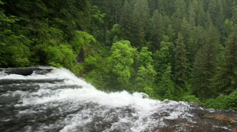 Upper North Falls Waterfall 스톡 동영상 745520