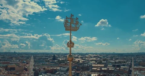 Upper part with clock of the tower of the Admiralty building timelapse in St 스톡 동영상 84378947