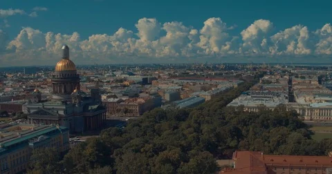Upper part with clock of the tower of the Admiralty building timelapse in St 스톡 동영상 84379809