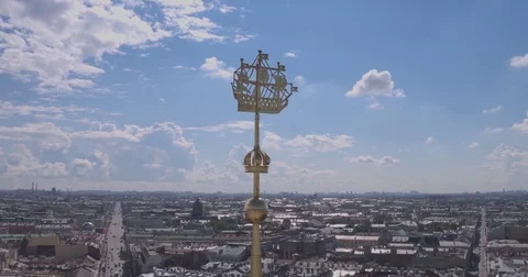 Upper part with clock of the tower of the Admiralty building timelapse in St 動画素材 84510640