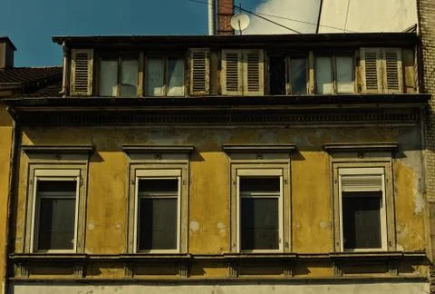 The upper part of an old house Fotos Stock