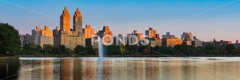 Upper West Side and Central Park Reservoir at dawn. New York Stock Photos