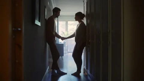 Upset Couple at Home Vídeo Stock 153017640