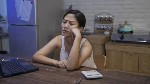 Upset wife counting and throwing the bills Stock Footage 149596009