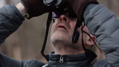 Upward 動画素材 104975987