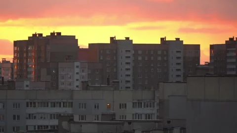 Urban cityscape with brutal post-Soviet panel houses at sunset. 90s residential Vídeos de archivo 304851971