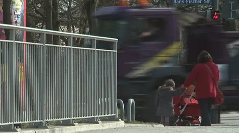 Urban Video stock 974810