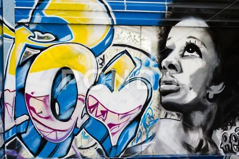 Urban grafitti art on the side of a building in barcelona, spain Stock Illustration