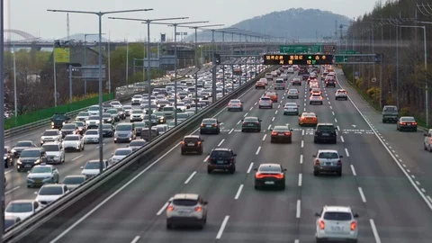 Urban Road Traffic Vídeo Stock 106349060