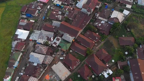 Urban Spyder Web Construction Type 스톡 동영상 112074255