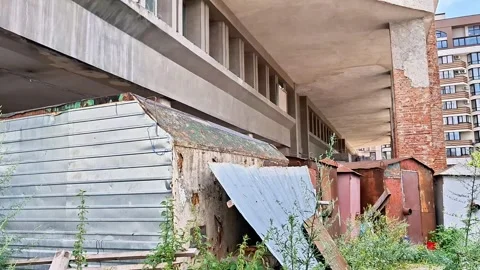 Urban Structure with Weathered Concrete, Brick Walls Vídeos de archivo 343705501
