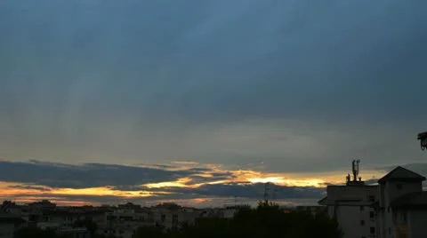 Urban sunset with clouds timelapse 스톡 동영상 12518556