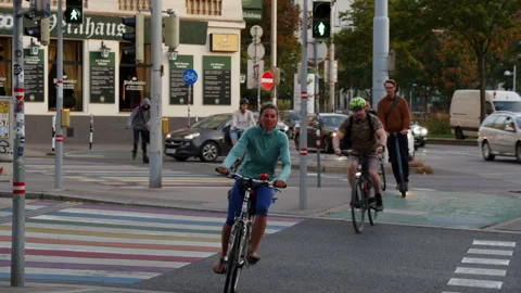 Urban traffic Stock Footage 165478417