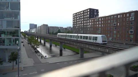 Urbanization 動画素材 168140694