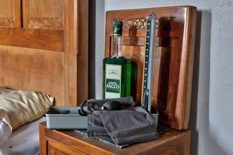 URBEX. FORGOTTEN OBJECTS INSIDE A WORRING ABANDONED HOUSE Stock Photos