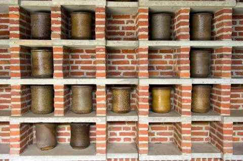 Urns in wall Foto stock