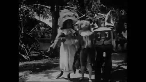 US - 1914 - in this silent comedy, Patchwork Girl, the Woozy, and friends stop Video stock 288080142