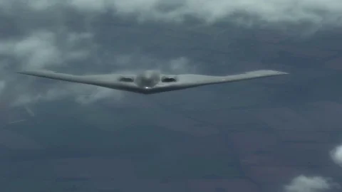 U.S. Air Force B-2 Spirit stealth bomber in flight Stock-Footage 115174904