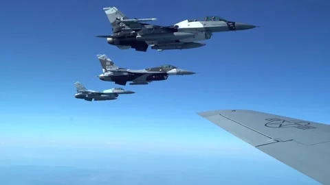 US Air Force Fighter Jets flying in formation 스톡 동영상 131887838