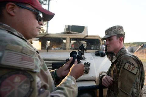 U.S. Air Force Tech. Sgt. Martin Barbosa, Lightweight Machine Gun Course i... Stock Photos