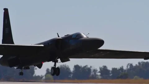 U.S. Air Force U-2 Dragon Lady aircraft approaching runway for landing Stock Footage 258898726