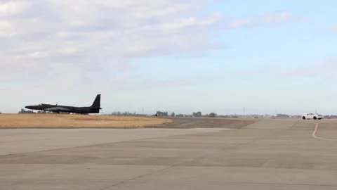 U.S. Air Force U-2 Dragon Lady aircraft taxiing at Beale Air Base Stock Footage 288829597