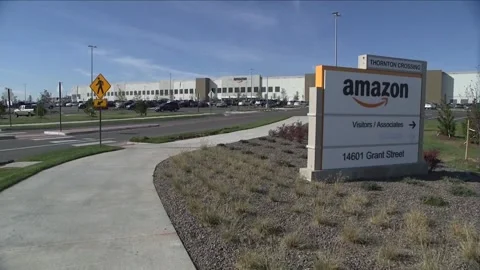 US: Amazon stocks plunge on massive AI spending plan despite strong Q4 ea... Stock Footage 328359389