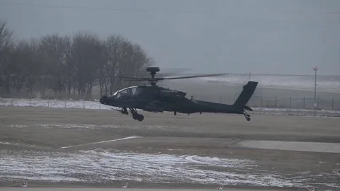 U.S. Army conducts traffic pattern training flights - 2018 Video stock 93137233