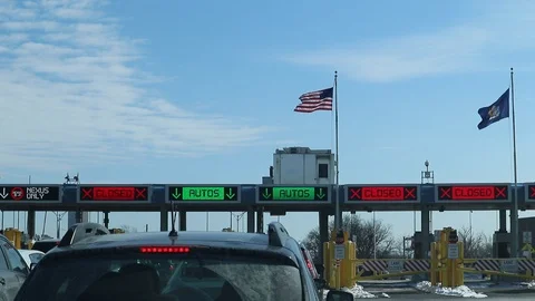U.S.-Canada Border Driving POV Facing Buffalo, New York, USA 스톡 동영상 126762725