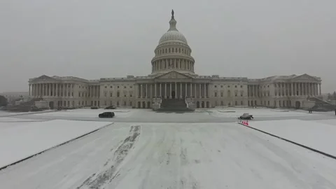 US Capitol Building during Snowfall Video stock 297119554