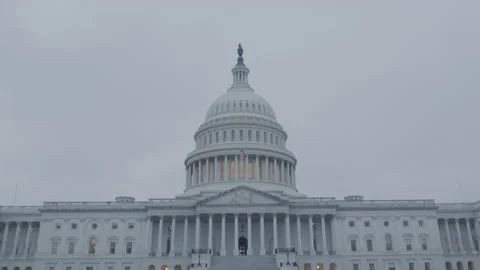 U.S. Capitol Building - Medium Establishing Shot Stockbeeldmateriaal 234155940