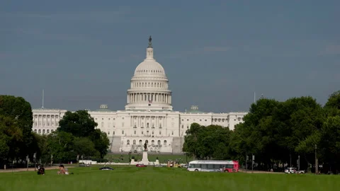 US Capitol Building in Washington DC, USA in 8K Vídeos de archivo 160679990