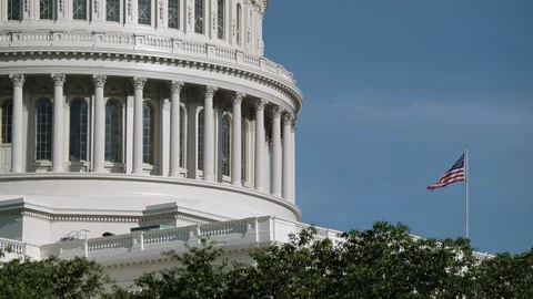 US Capitol Dome in Washington DC Close Up of Flag and Dome Видео 112041303