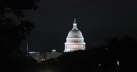 The US Capitol at night Video stock 130615652