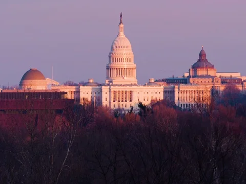 US Capitol, Washington DC Winter Evening Light Golden Hour slow motion Vidéo 71112833