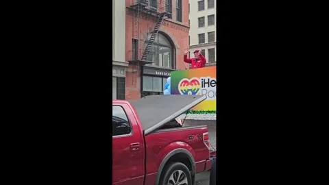 US: Curti Sliwa Surprises Crowd at NYC Pride March 2 Stock Footage 337912938