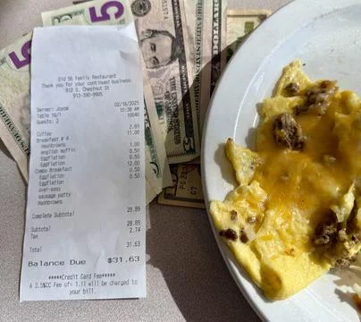 US Egg Prices Continue to Rise - Bird Flu Outbreak 스톡 사진