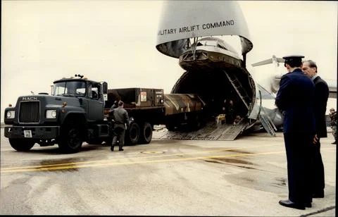 Us Forces Leaving Greenham Common With A Deactivated Cruise Missiles Boarding A  Stock Photos