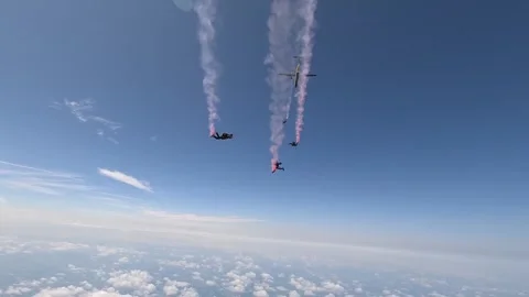US: Golden Knights Explode Into Dramatic Bomb Burst At Rochester Airshow Video stock 341907681