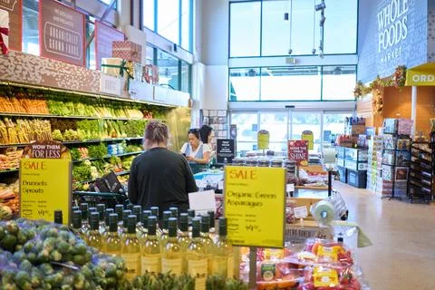 US grocers brace for sales decrease as food aid benefits set to lapse, Los Angel Stockfoto's