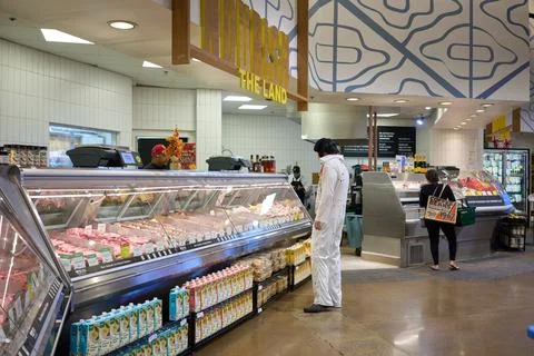 US grocers brace for sales decrease as food aid benefits set to lapse, Los Angel Stock Photos