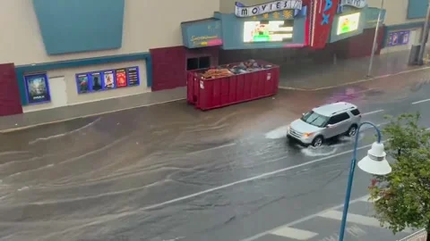 US: Heavy Storms Trigger Flash Flood Warnings in Eastern Pennsylvania Video stock 340884332