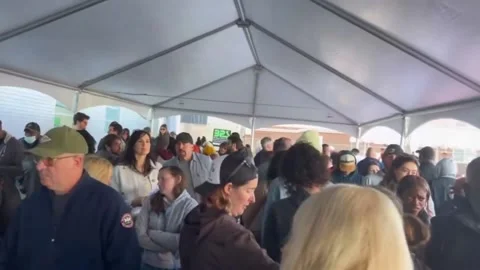 US: Long queue for early voting in Cleveland, Ohio Stock Footage 289633862