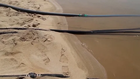 U.S. Marines assigned to operate a tactical water purification system - 2015 Vidéo 97523395