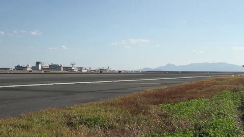 U.S. Marines F-35B Lightning II aircraft arrive at MCAS Iwakuni, Japan Vídeo Stock 82419655