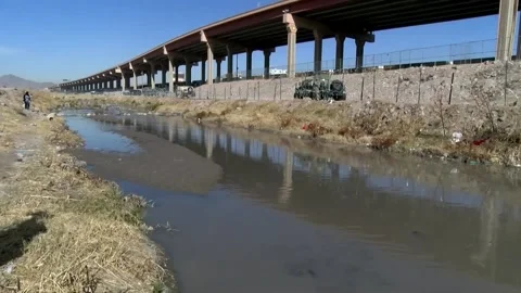 US-Mexico join forces to clean up border area along Rio Grande river, México, MX Stock Footage 231660602
