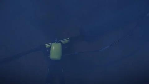 US Navy Saturation diver tapping a cable. Vídeos de archivo 332255462