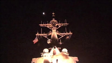 A U.S. Navy ship launches Tomahawk missiles towards Libyan targets 库存影片 67620503