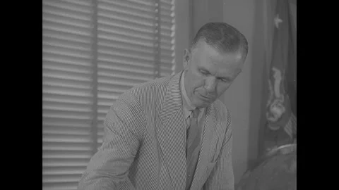 US officials look at map of the United States Stock Footage 252519978