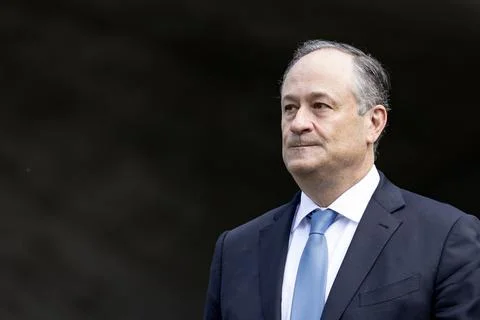 US Second Gentleman Doug Emhoff visits UNESCO headquarters in Paris, France - 08 Foto stock